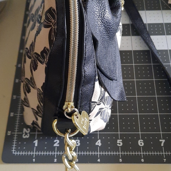 Betsey Johnson purse - Picture 14 of 14